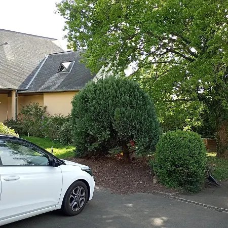Independant Avec Parking Prive Et Terrasse, Au Calme. Guest house Coulaines