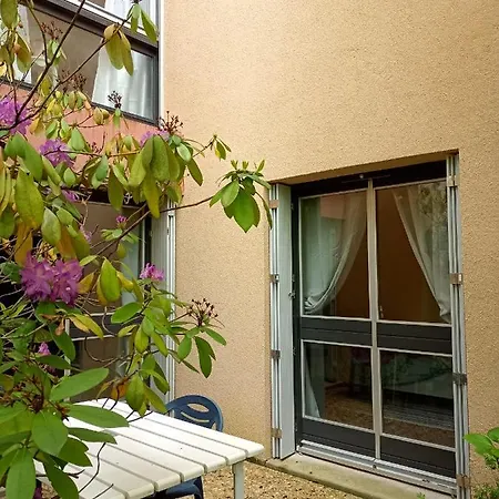 Independant Avec Parking Prive Et Terrasse, Au Calme. Guest house